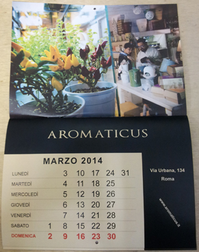 calendari personalizzati da muro spillati con foro